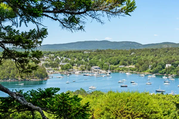 $4,400,000 | 4 Highlands (northeast Hrbr) Ln Mount, Northeast Harbor, ME 04662