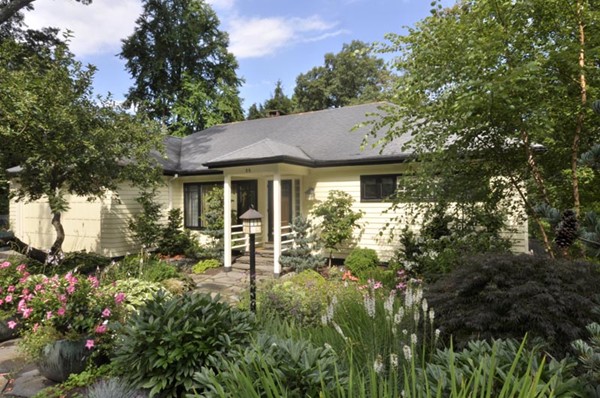 88 Bancroft Road Northampton, MA 01060 - Photo 1 of 24 Gallery Image 1