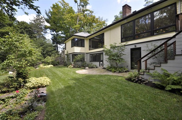 88 Bancroft Road Northampton, MA 01060 - Photo 2 of 24 Gallery Image 2