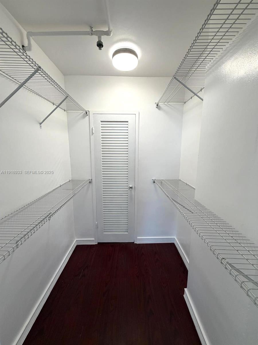 100 Lincoln Road, Unit 1027 Miami Beach, FL 33139 - Photo 12 of 27