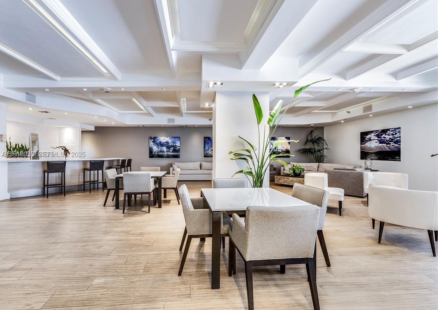 100 Lincoln Road, Unit 1027 Miami Beach, FL 33139 - Photo 17 of 27