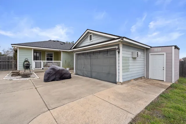 $1,725 | 12117 Briarcreek Loop, Manor, TX 78653