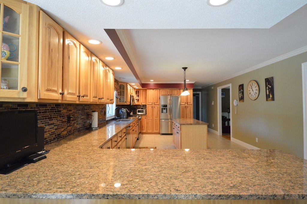 197 Loomis Ridge Road Westfield, MA 01085 - Photo 5 of 30 Gallery Image 5