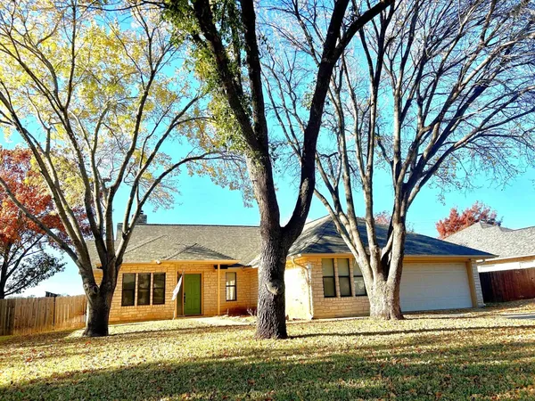 $2,350 | 160 Turkey Run, Marble Falls, TX 78654