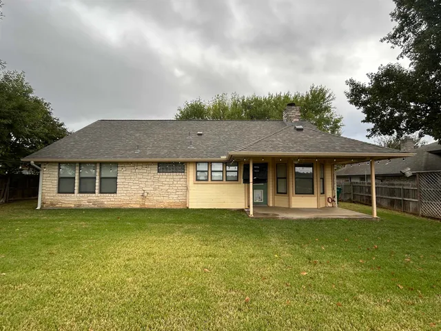$2,350 | 160 Turkey Run, Marble Falls, TX 78654