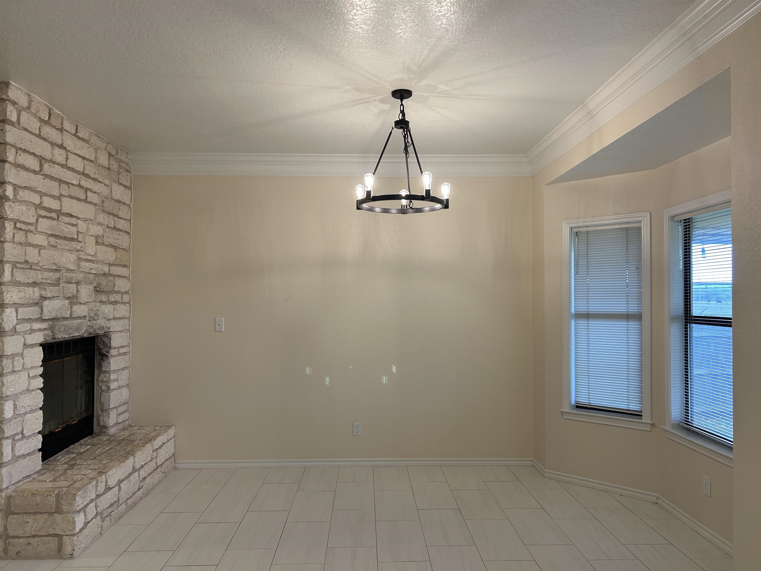 160 Turkey Run Marble Falls, TX 78654 - Photo 4 of 15