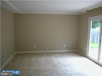 1111 Laurel Road Edgewater Park, NJ 08010 - Photo 3 of 11 Gallery Image 3