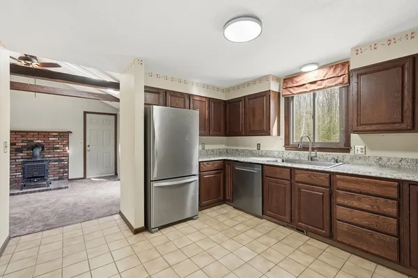 $440,000 | 34 Sherwood Drive, Belchertown, MA 01007