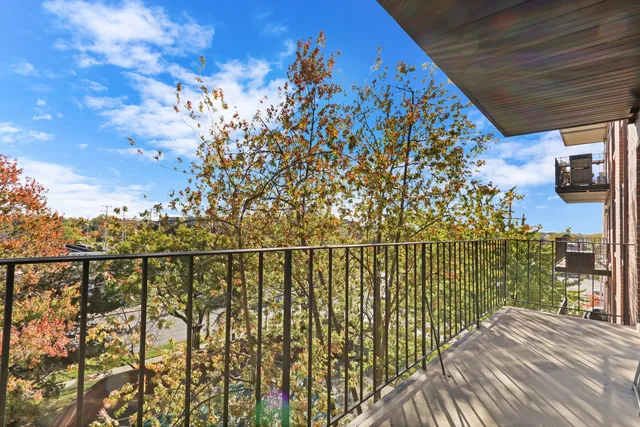 $285,000 | 7601 Lincoln Avenue, Unit 511, Skokie, IL 60077