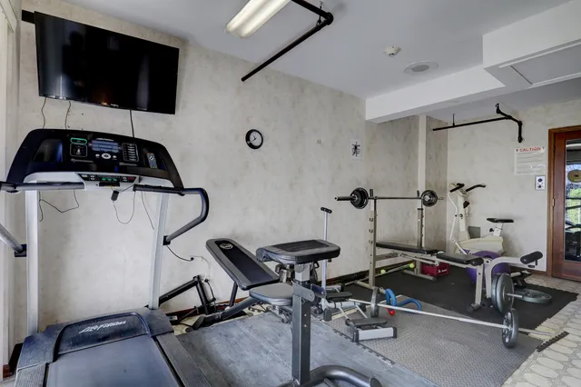 $285,000 | 7601 Lincoln Avenue, Unit 511, Skokie, IL 60077