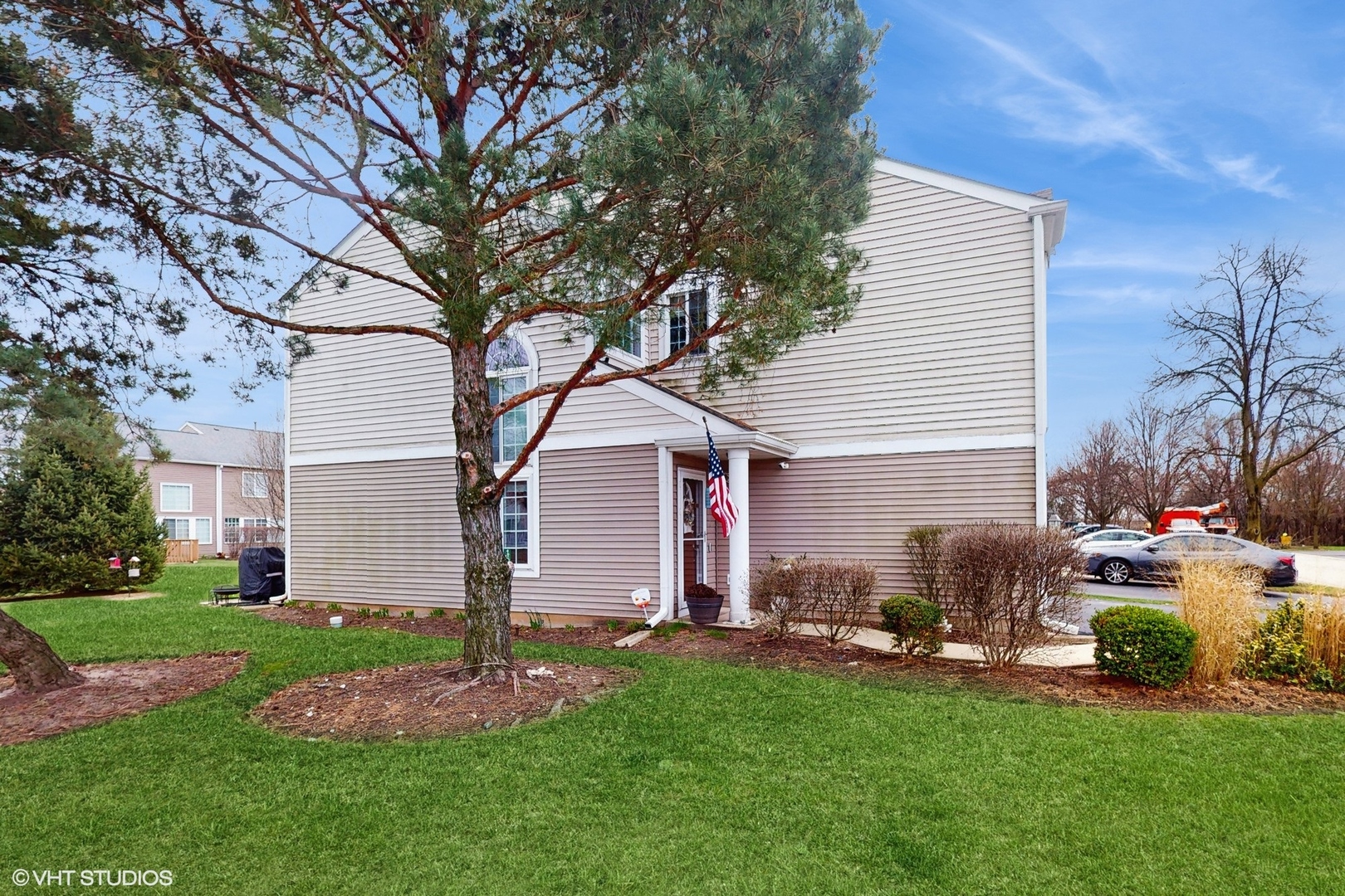 1501 Spaulding Road Bartlett, IL 60103 - Photo 21 of 28 a front view of a house with garden