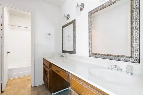 $129,900 | 713 Harbour Town Drive, Unit 1, Lake Dallas, TX 75065