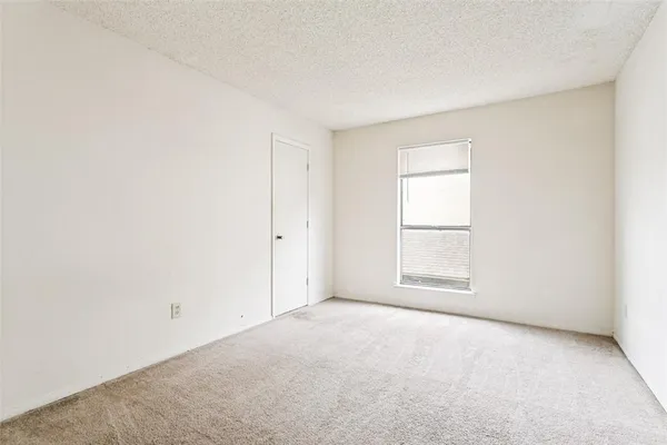 $129,900 | 713 Harbour Town Drive, Unit 1, Lake Dallas, TX 75065