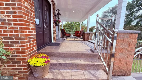 $1,049,900 | 8905 Springview Road, Philadelphia, PA 19115