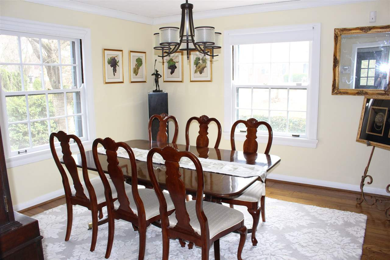 1076 Emerson Road Park Hills, KY 41011 - Photo 4 of 28