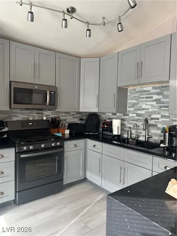 $2,500 | 820 Bergamont Drive, Henderson, NV 89002