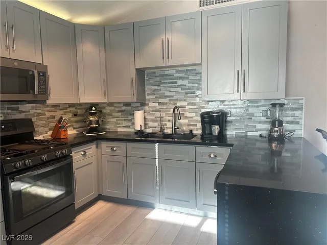 $2,500 | 820 Bergamont Drive, Henderson, NV 89002