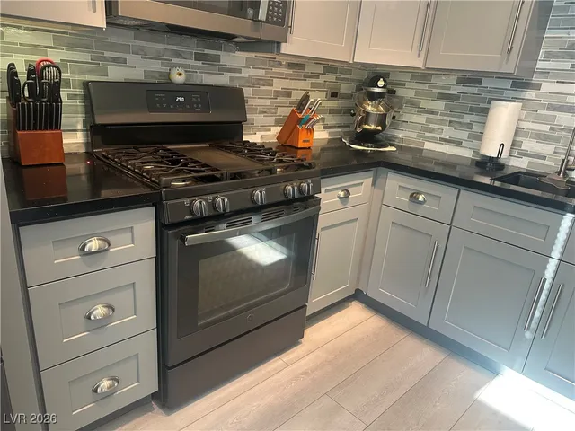 $2,500 | 820 Bergamont Drive, Henderson, NV 89002