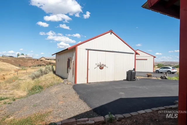 $395,000 | 2240 Waite Road, Midvale, ID 83645