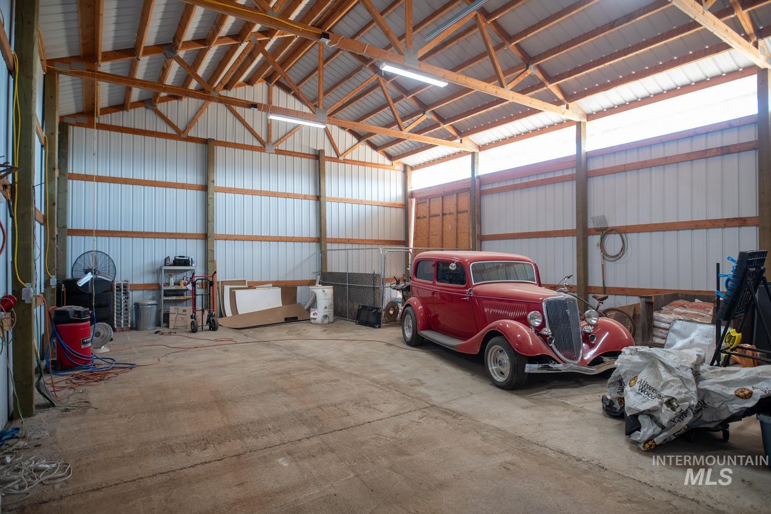 2240 Waite Road Midvale, ID 83645 - Photo 32 of 42 Garage with metal wall