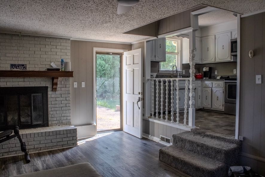 401 South Pawnee Drive Springfield, TN 37172 - Photo 12 of 27 a view of kitchen with furniture and window
