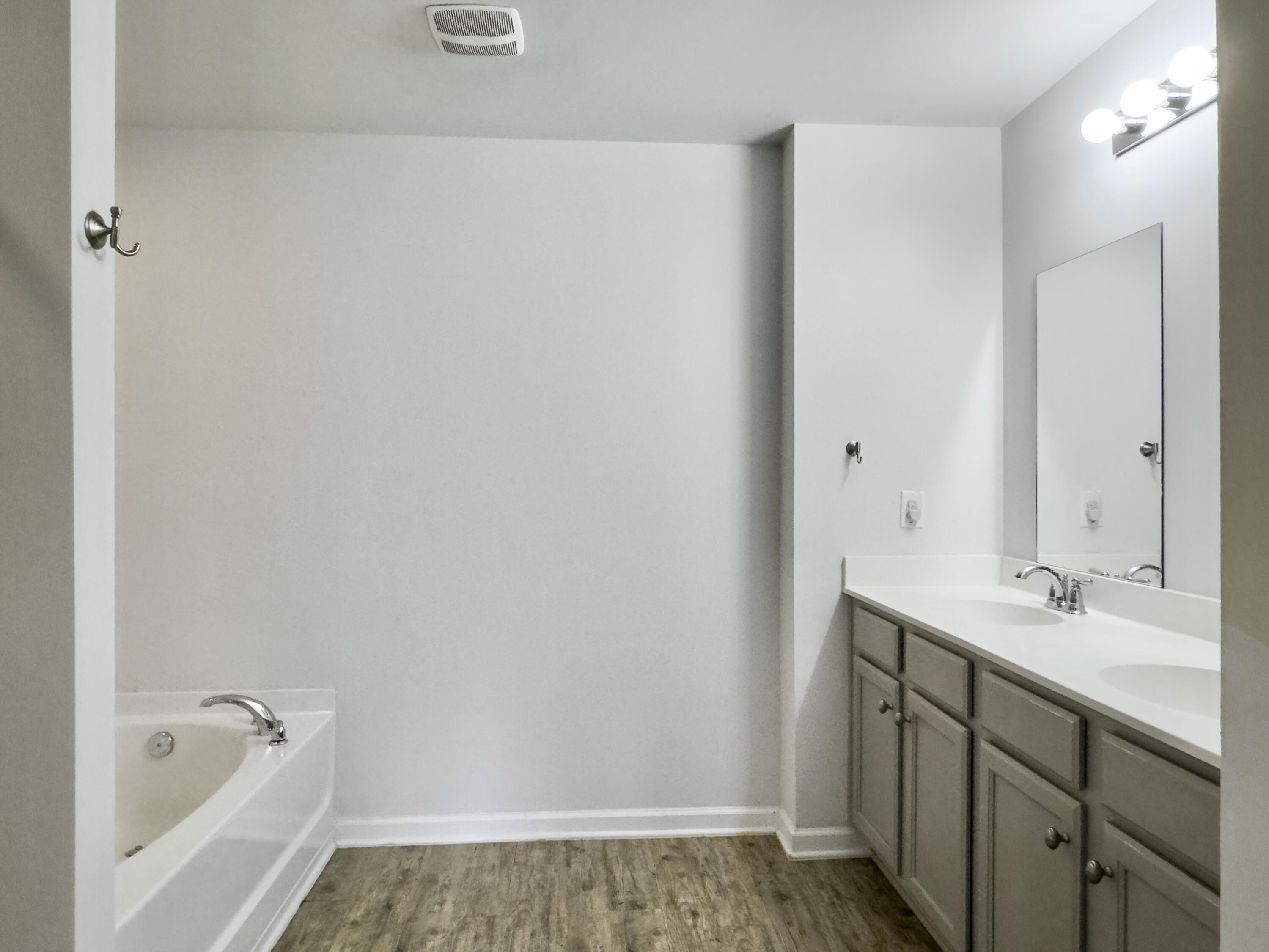 9804 Seed Street Ladson, SC 29456 - Photo 18 of 26 Primary En Suite