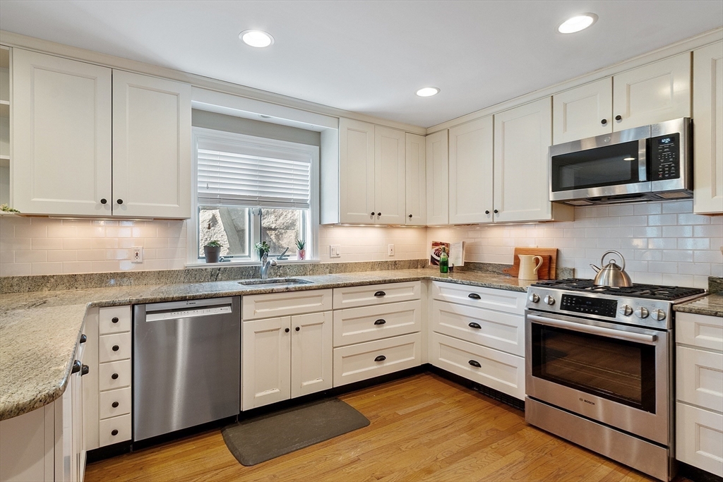 1 Doctors Run Rockport, MA 01966 - Photo 5 of 34