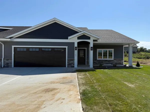 $404,350 | 3307 Stonebrook Lane, Norfolk, NE 68701