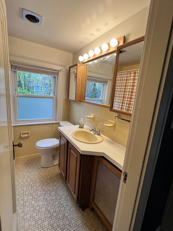 46 Richardson Road Lynn, MA 01904 - Photo 26 of 29