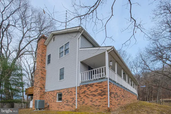 $575,000 | 143 Cardinal Wind Drive, Front Royal, VA 22630