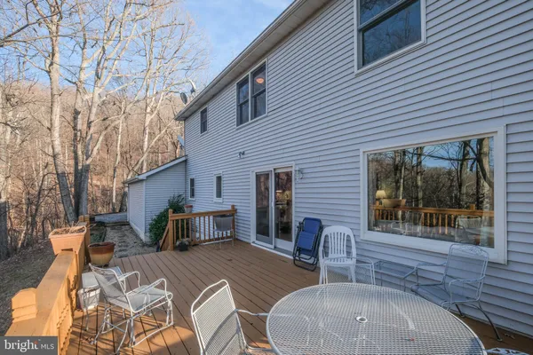 $575,000 | 143 Cardinal Wind Drive, Front Royal, VA 22630