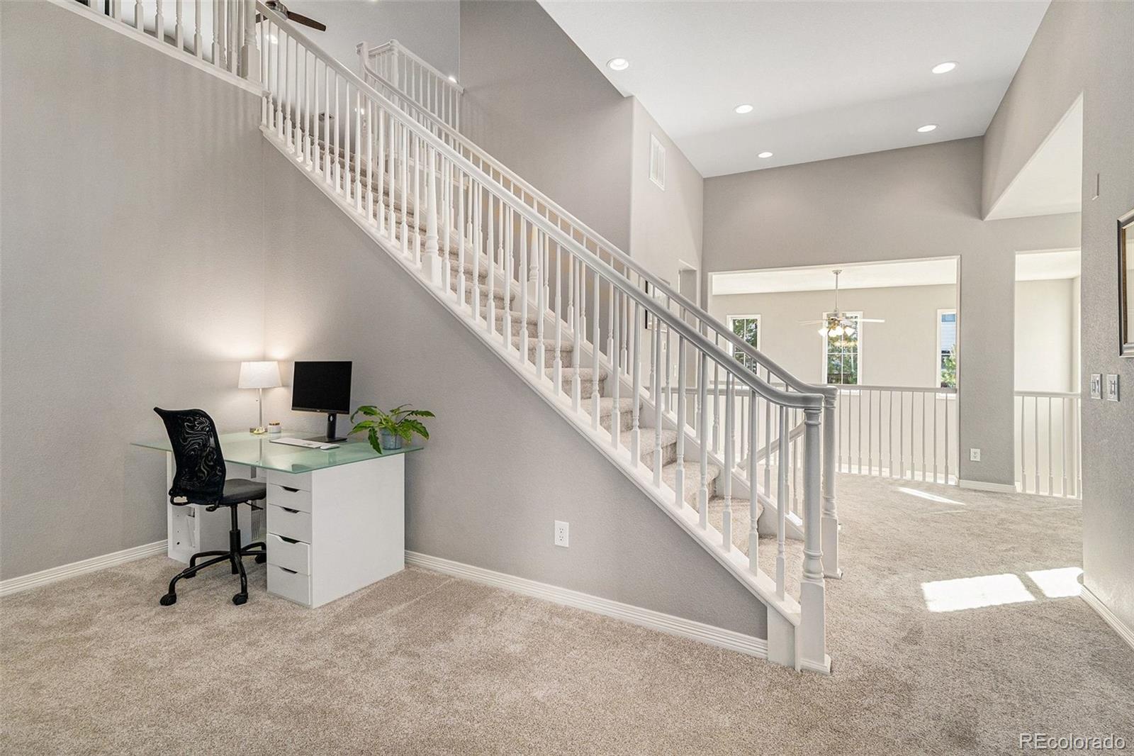 10869 Valleybrook Circle Highlands Ranch, CO 80130 - Photo 34 of 46 a view of entryway and hall