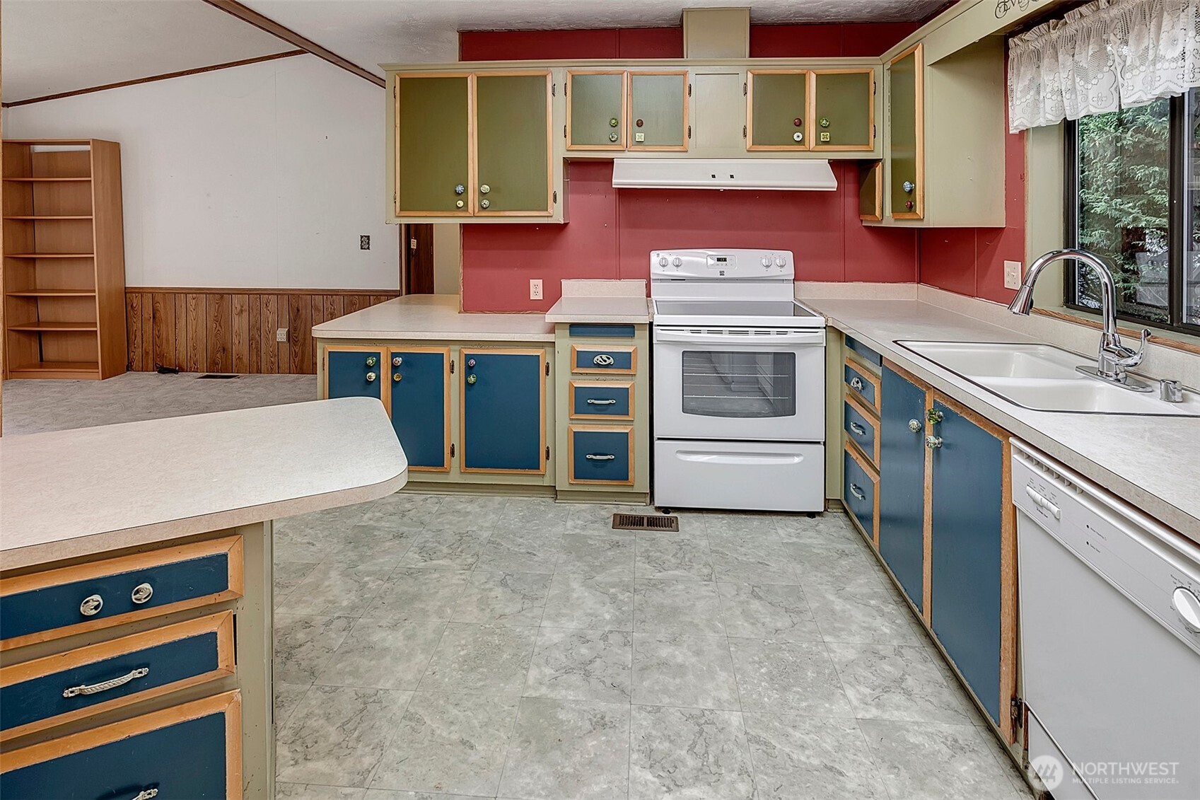 1121 244th Street Southwest, Unit 66 Bothell, WA 98021 - Photo 13 of 31