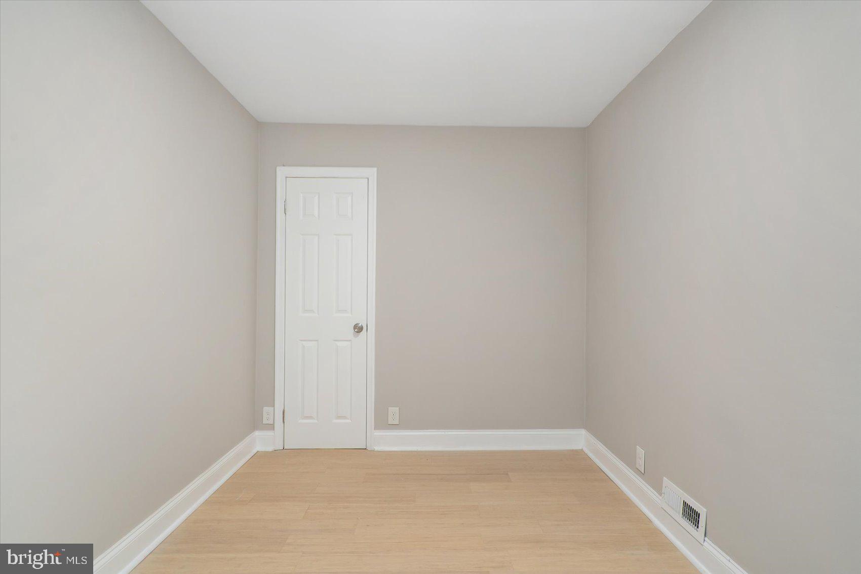 302 Sassafras Road Baltimore, MD 21221 - Photo 17 of 42 Main Floor Bedroom