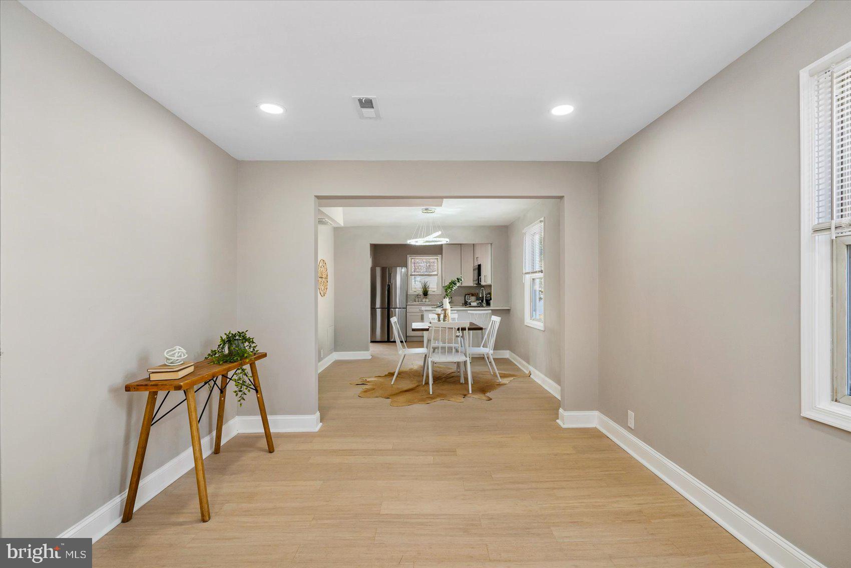 302 Sassafras Road Baltimore, MD 21221 - Photo 2 of 42
