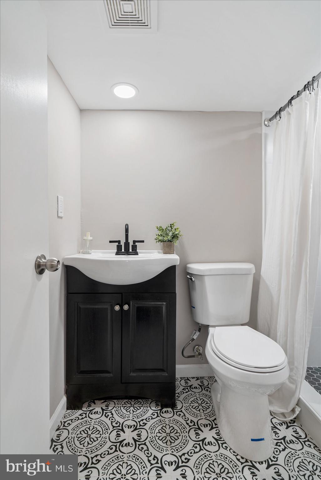 302 Sassafras Road Baltimore, MD 21221 - Photo 32 of 42 Basement Bathroom