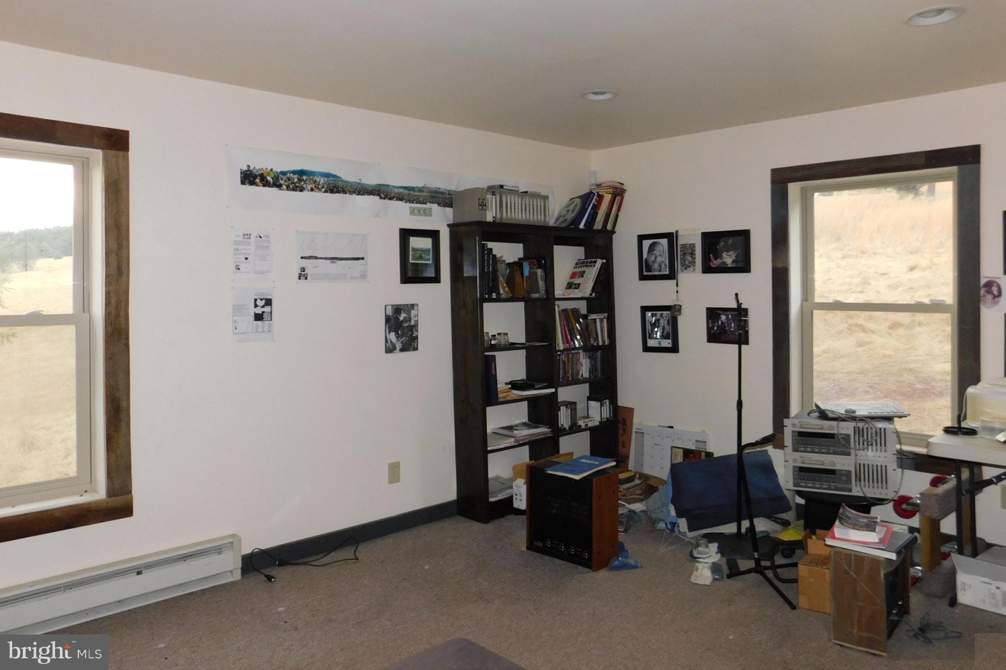 290 Howards Chapel Road Winchester, VA 22603 - Photo 24 of 30 Guest House BR 14'x12'