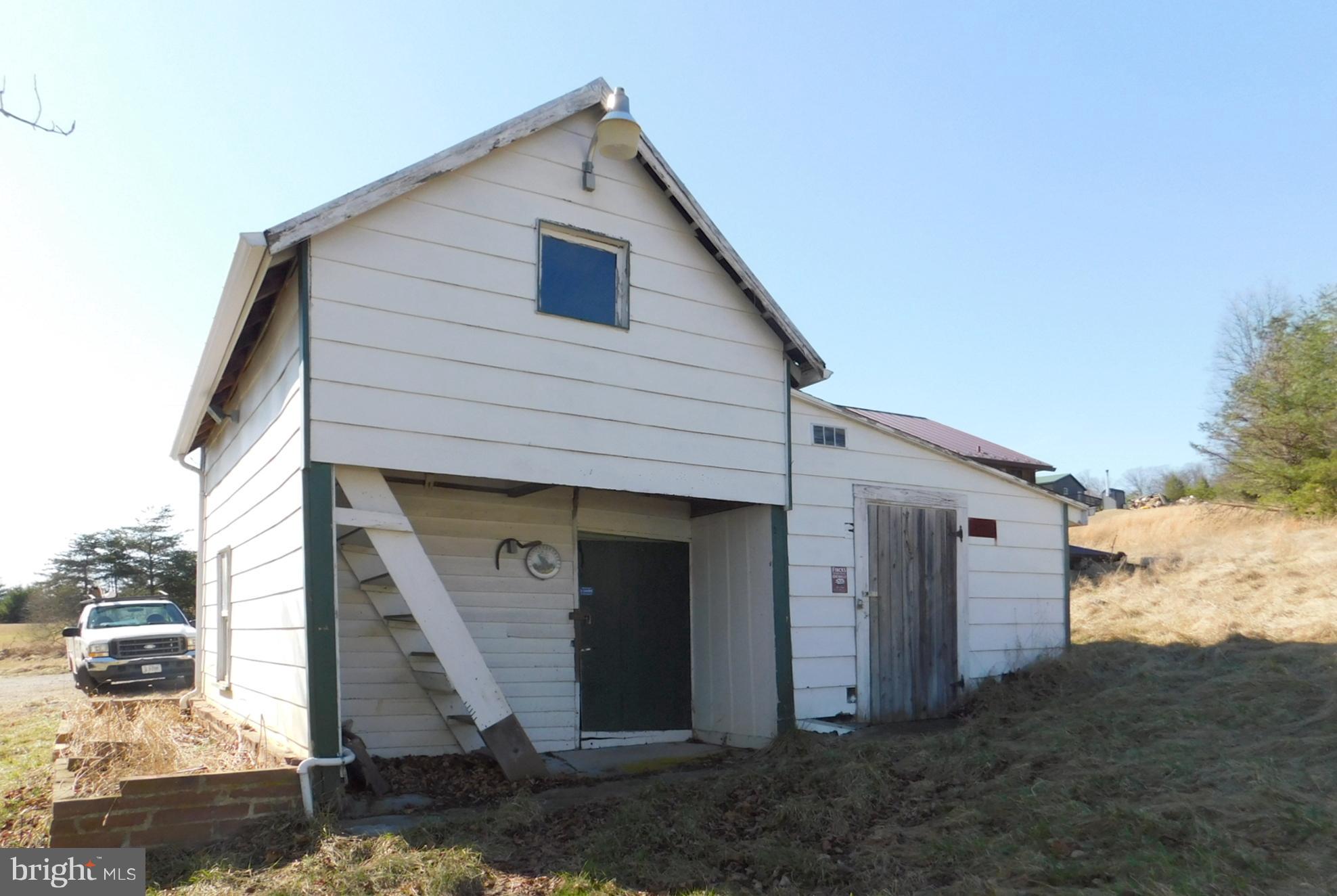 290 Howards Chapel Road Winchester, VA 22603 - Photo 27 of 30 Large 30'x20' Storage Shed
