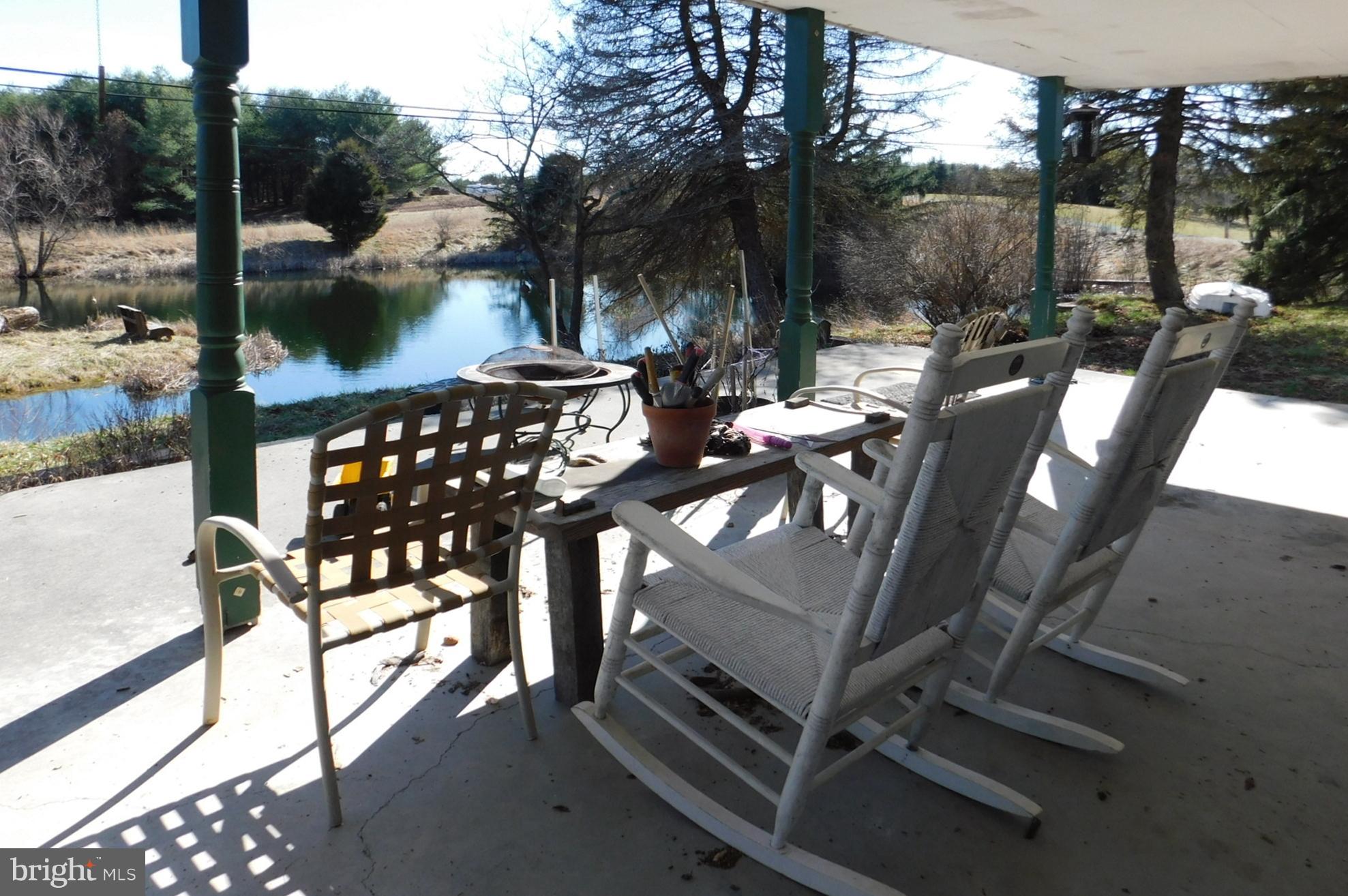 290 Howards Chapel Road Winchester, VA 22603 - Photo 7 of 30 Place to Relax and Dream