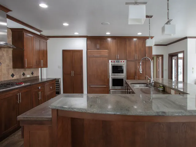 $1,250,000 | 1750 Limestone Trail, De Pere, WI 54115