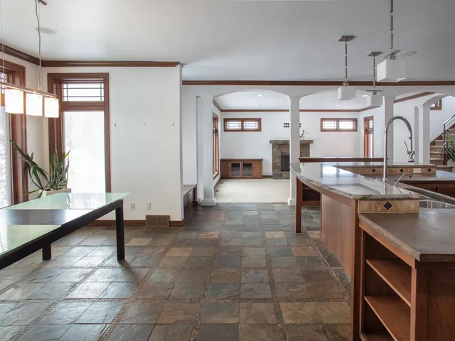 $1,250,000 | 1750 Limestone Trail, De Pere, WI 54115