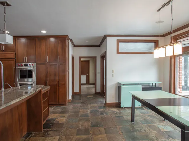 $1,250,000 | 1750 Limestone Trail, De Pere, WI 54115