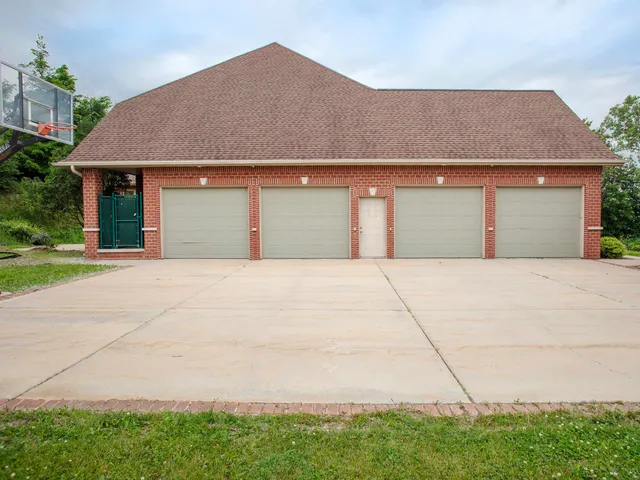 $1,250,000 | 1750 Limestone Trail, De Pere, WI 54115