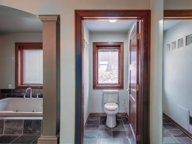 $1,250,000 | 1750 Limestone Trail, De Pere, WI 54115