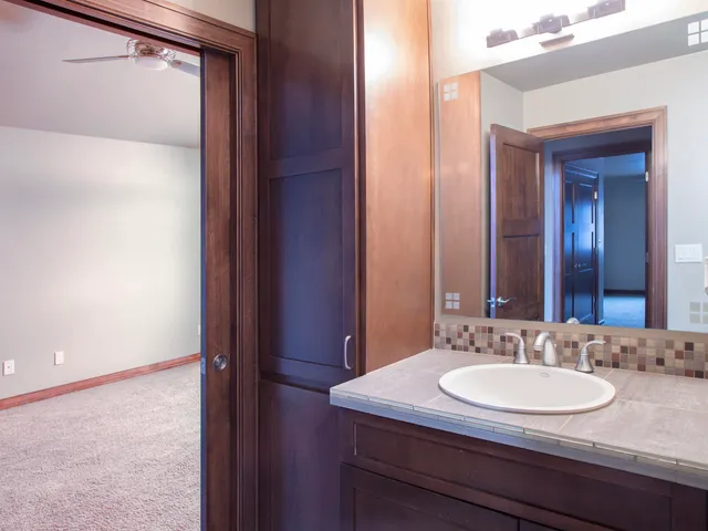 $1,250,000 | 1750 Limestone Trail, De Pere, WI 54115