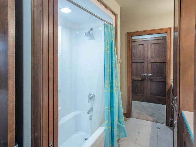 $1,250,000 | 1750 Limestone Trail, De Pere, WI 54115