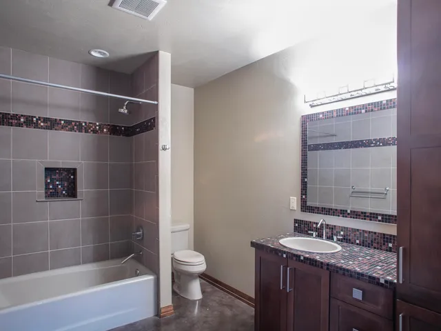 $1,250,000 | 1750 Limestone Trail, De Pere, WI 54115