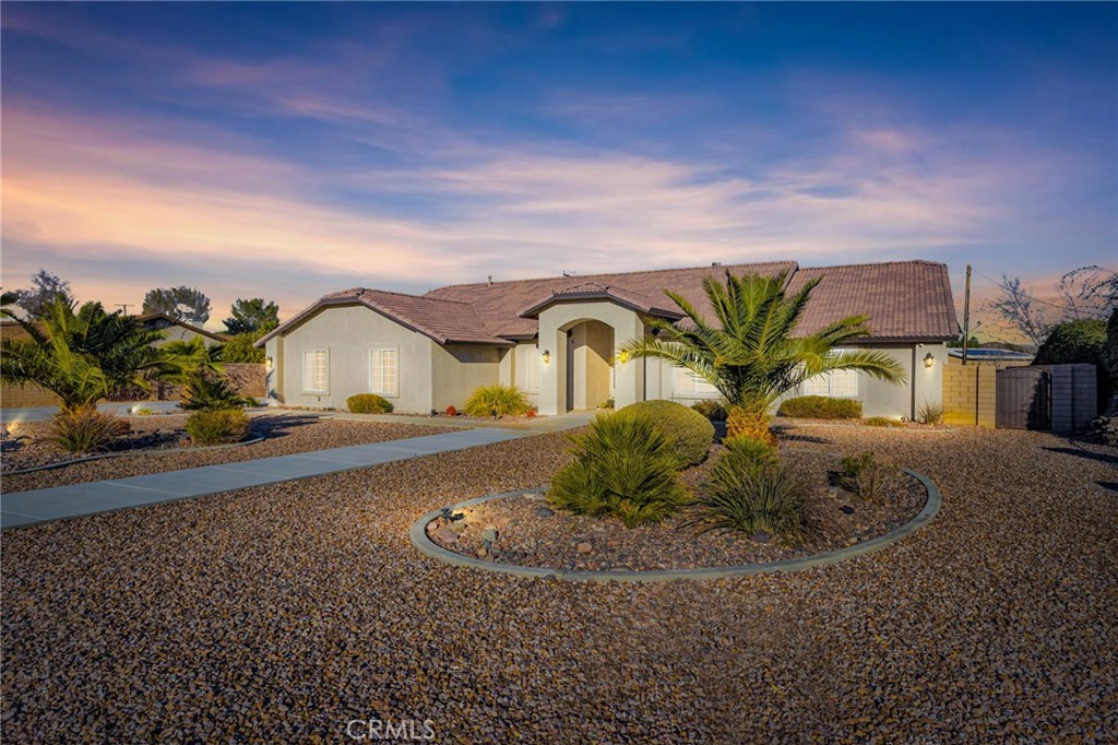 14305 Bochee Road Apple Valley, CA 92307 - Photo 2 of 44