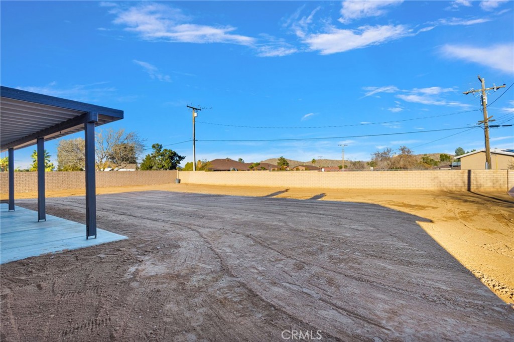 14305 Bochee Road Apple Valley, CA 92307 - Photo 34 of 44