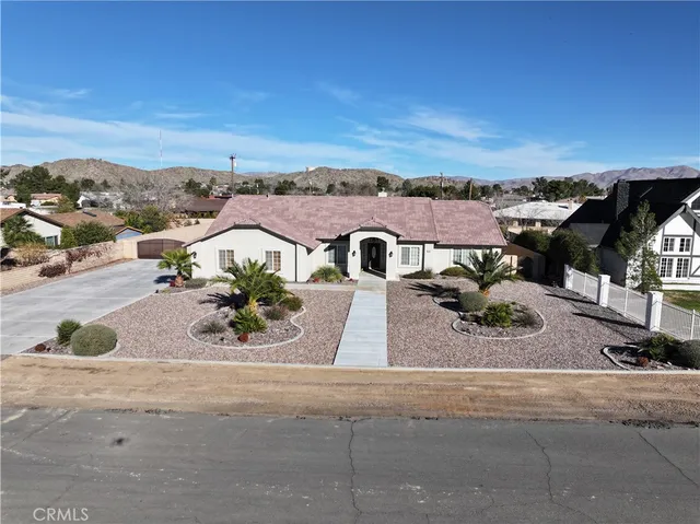 $639,900 | 14305 Bochee Road, Apple Valley, CA 92307